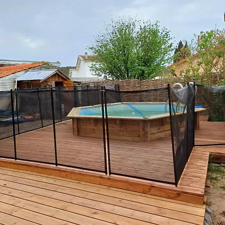 Avec Piscine L'abris Cotier Βίλα