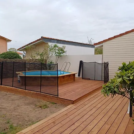 Avec Piscine L'abris Cotier Βίλα *