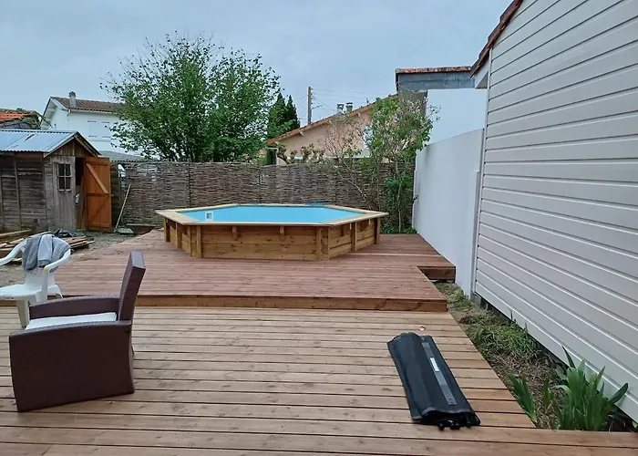 Avec Piscine L'abris Cotier *